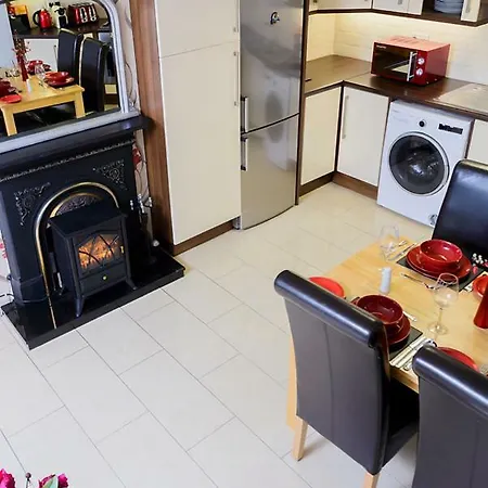 Henry Court Townhouse *