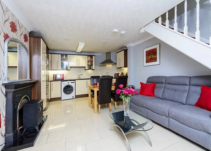 Henry Court Townhouse Сasa de vacaciones *